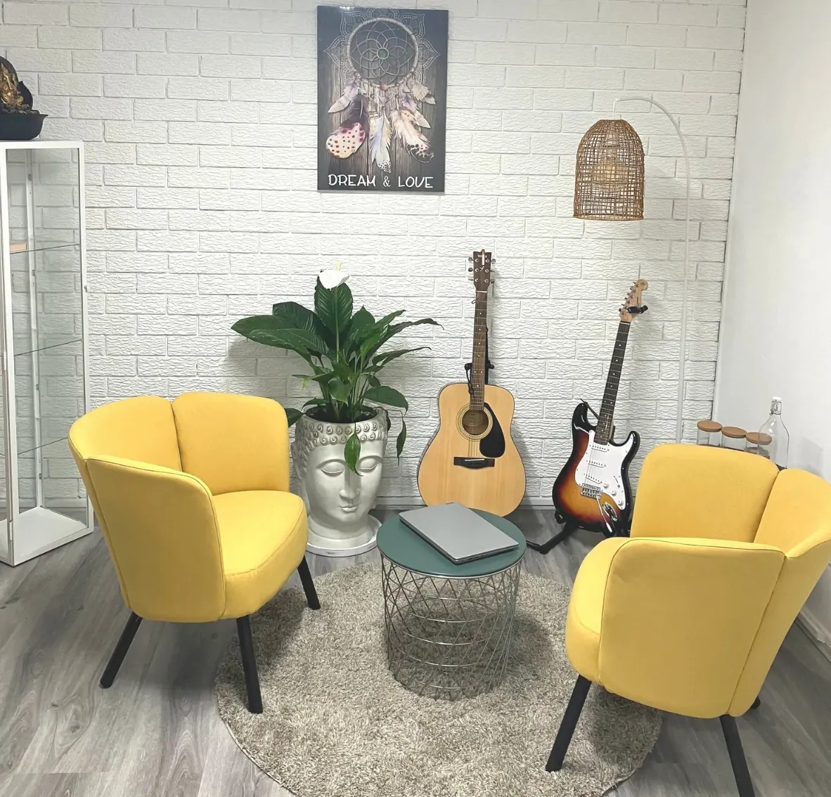 Calm counselling room for after-hours appointments in Rochedale South